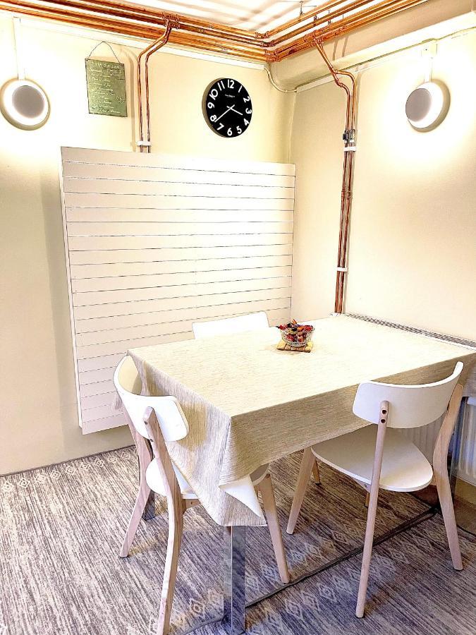 3 Rooms With Private Kitchen & Private Bathroom 5B Gävle Eksteriør billede