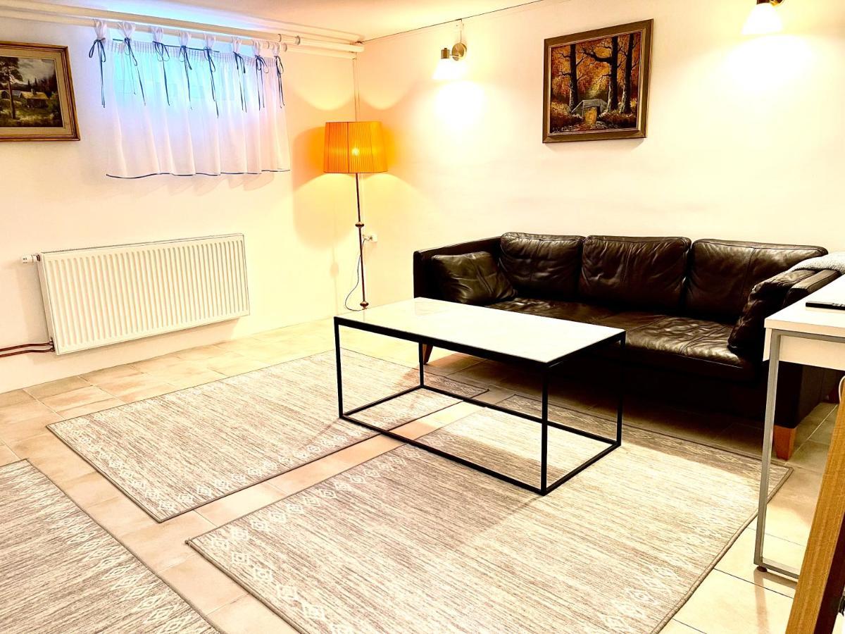 3 Rooms With Private Kitchen & Private Bathroom 5B Gävle Eksteriør billede