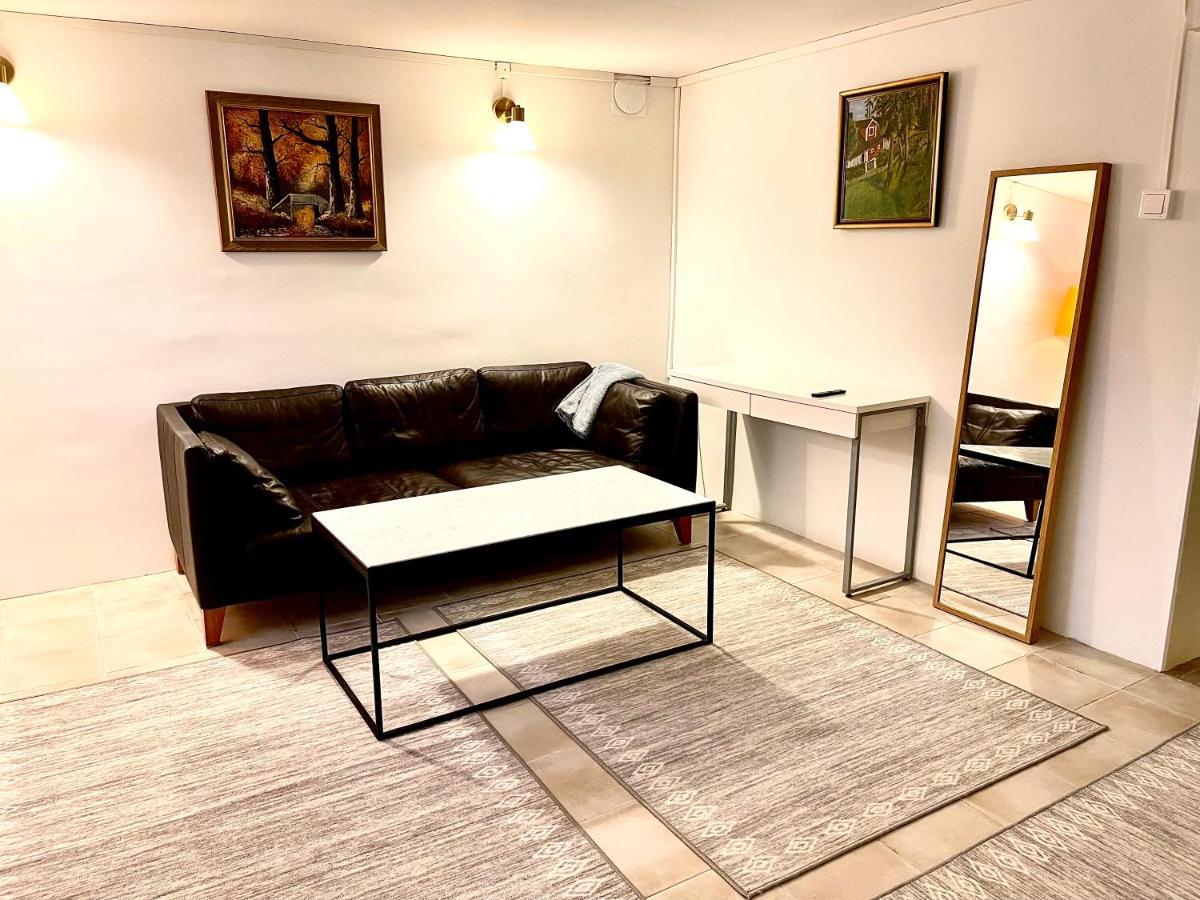 3 Rooms With Private Kitchen & Private Bathroom 5B Gävle Eksteriør billede